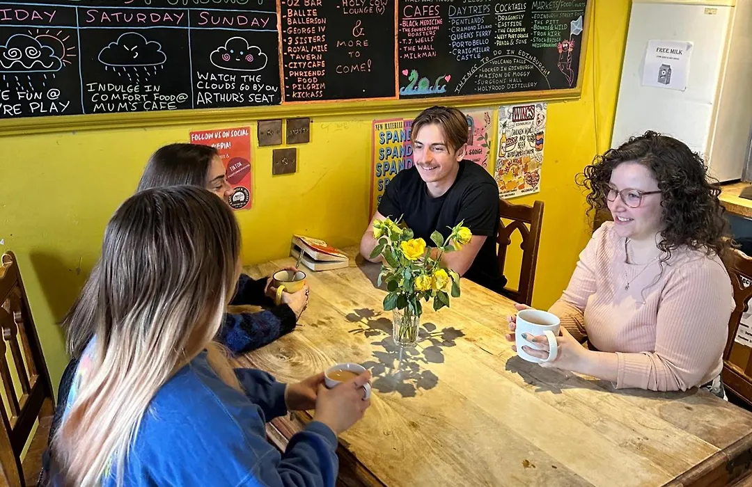 Castle Rock Hostel - Adults Only-1